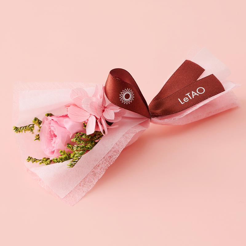 フラワーピンクブーケと選べる季節のケーキ