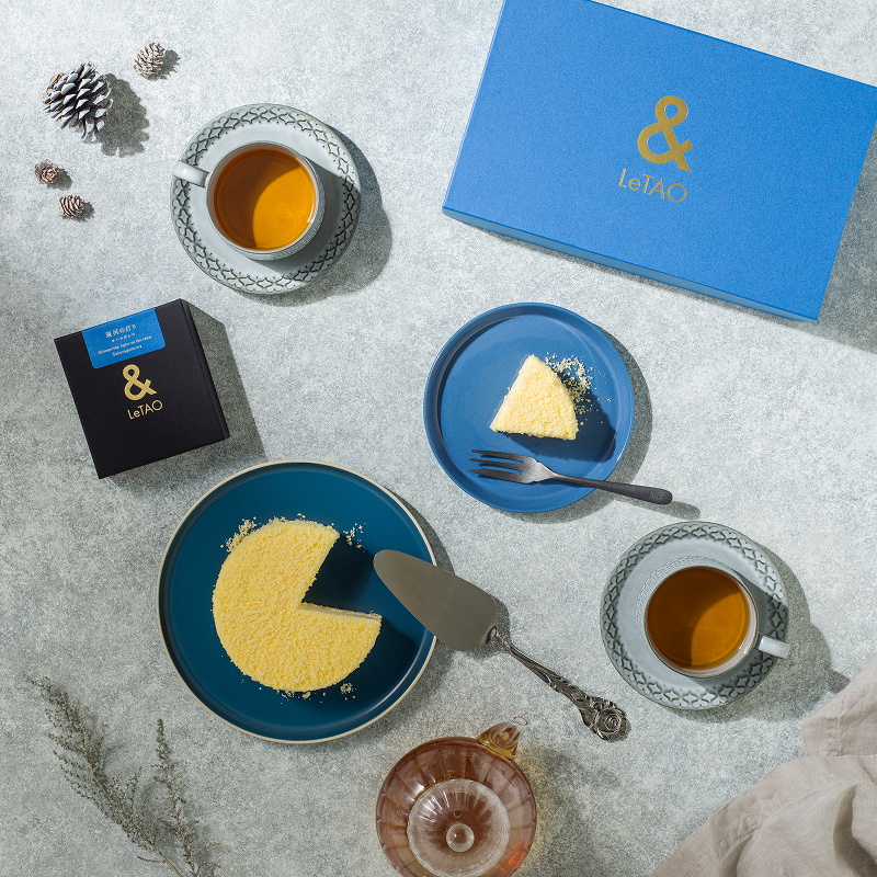 ピンクブーケ付き &LeTAO ドゥーブルフロマージュギフト