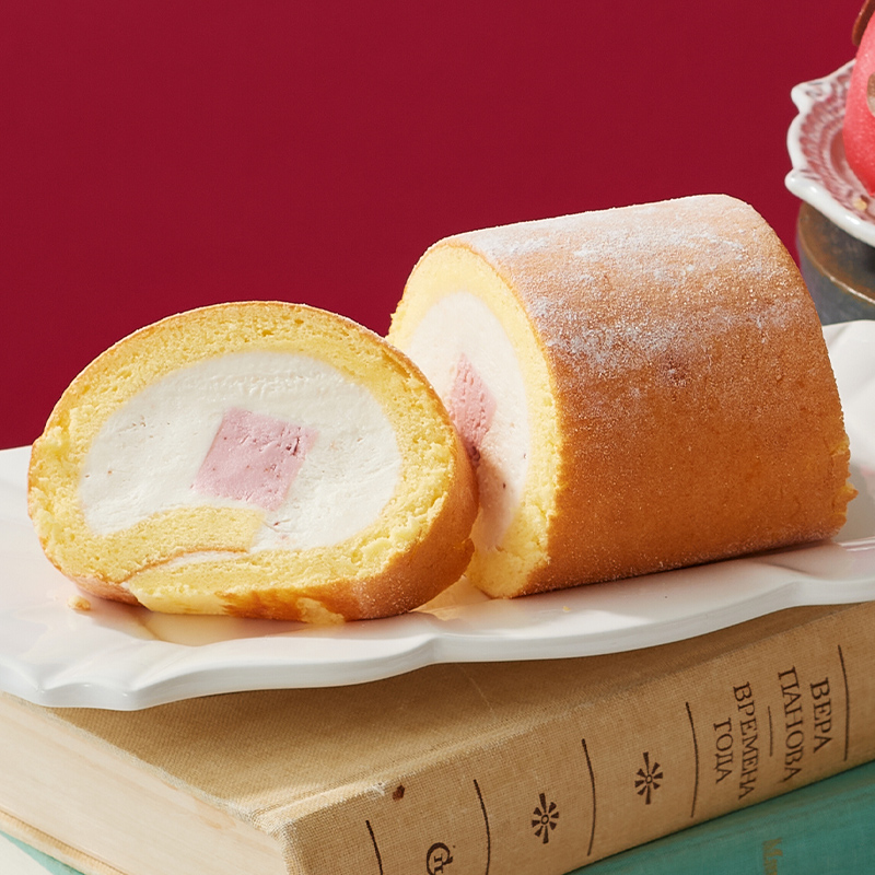 北海道苺のドゥフロマージュロール