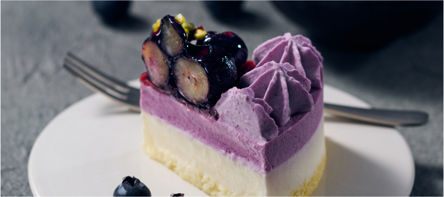 カットされたケーキの画像 断面